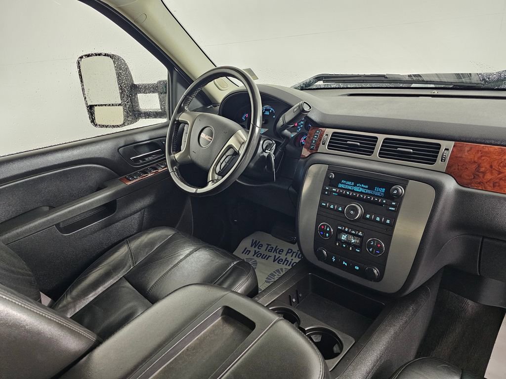 Used 2011 GMC Sierra 3500 SLT w/ SLT Convenience Package image 11
