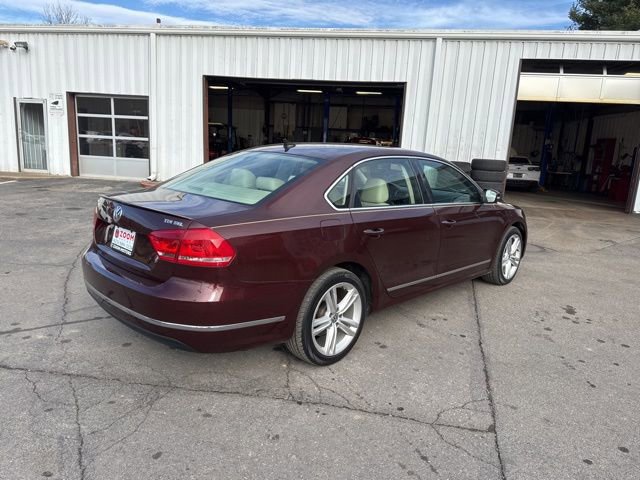 Used 2014 Volkswagen Passat TDI SEL Premium image 8