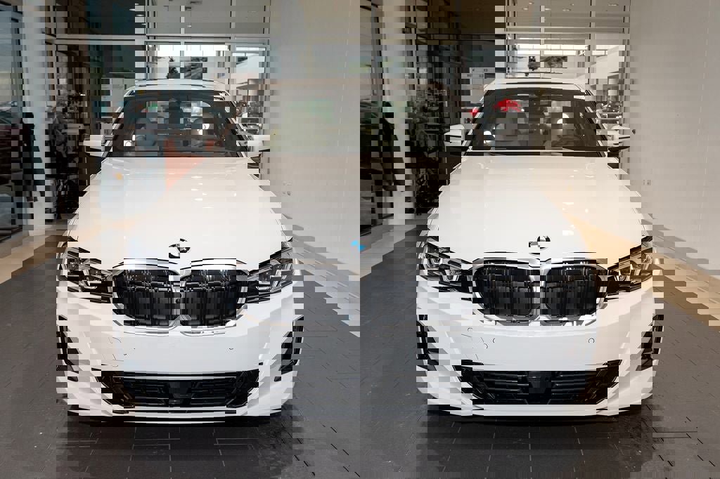 Used 2026 BMW 330i xDrive Sedan w/ Convenience Package image 2