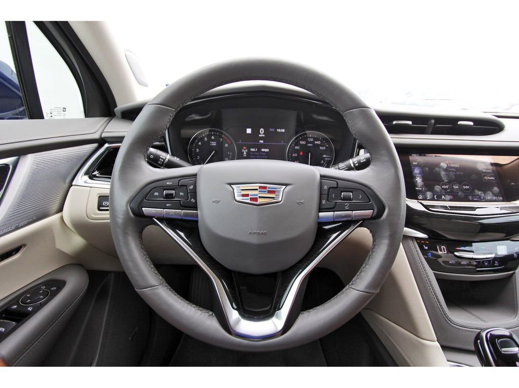 Used 2023 Cadillac XT6 Premium Luxury w/ Technology Package image 10