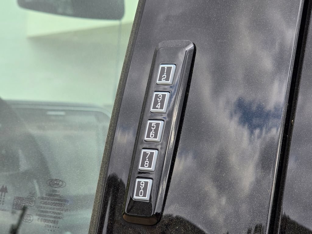 New 2026 Ford F250 Platinum AWD/4WD image 14