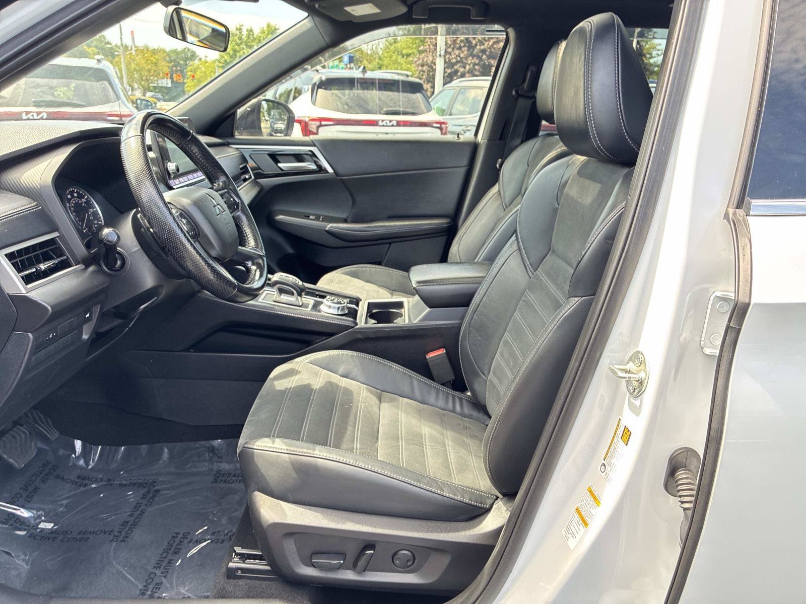 Used 2022 Mitsubishi Outlander SE AWD/4WD image 22