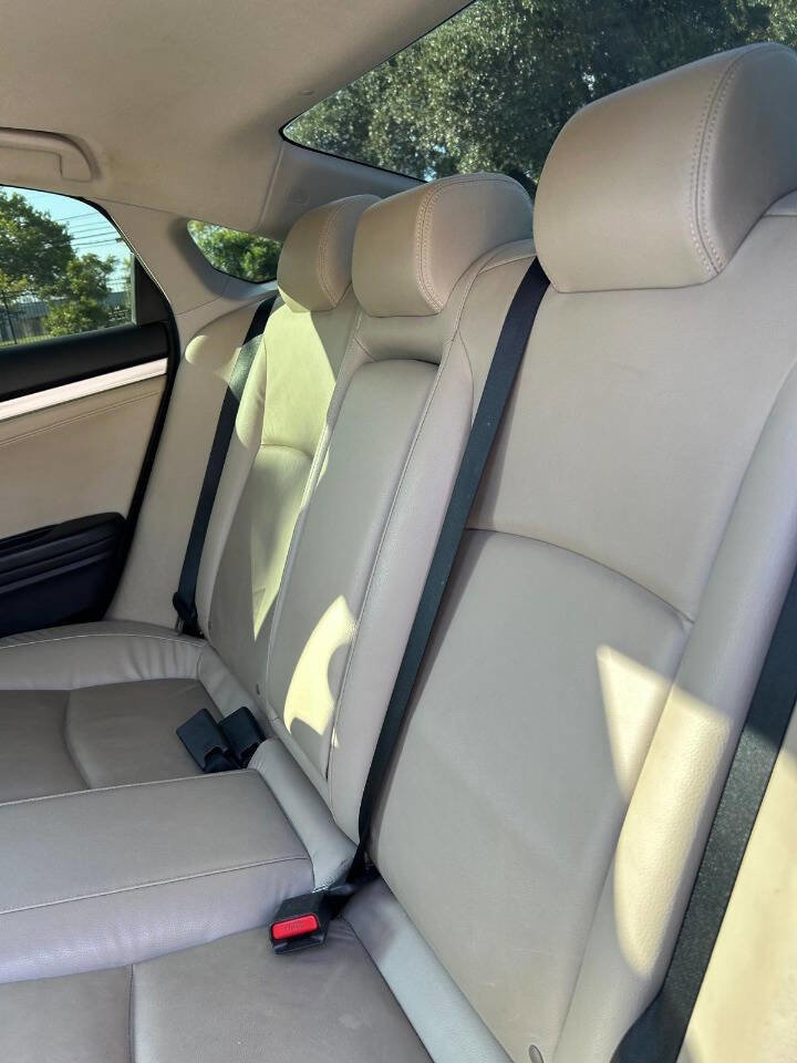 Used 2019 Honda Civic Touring image 34