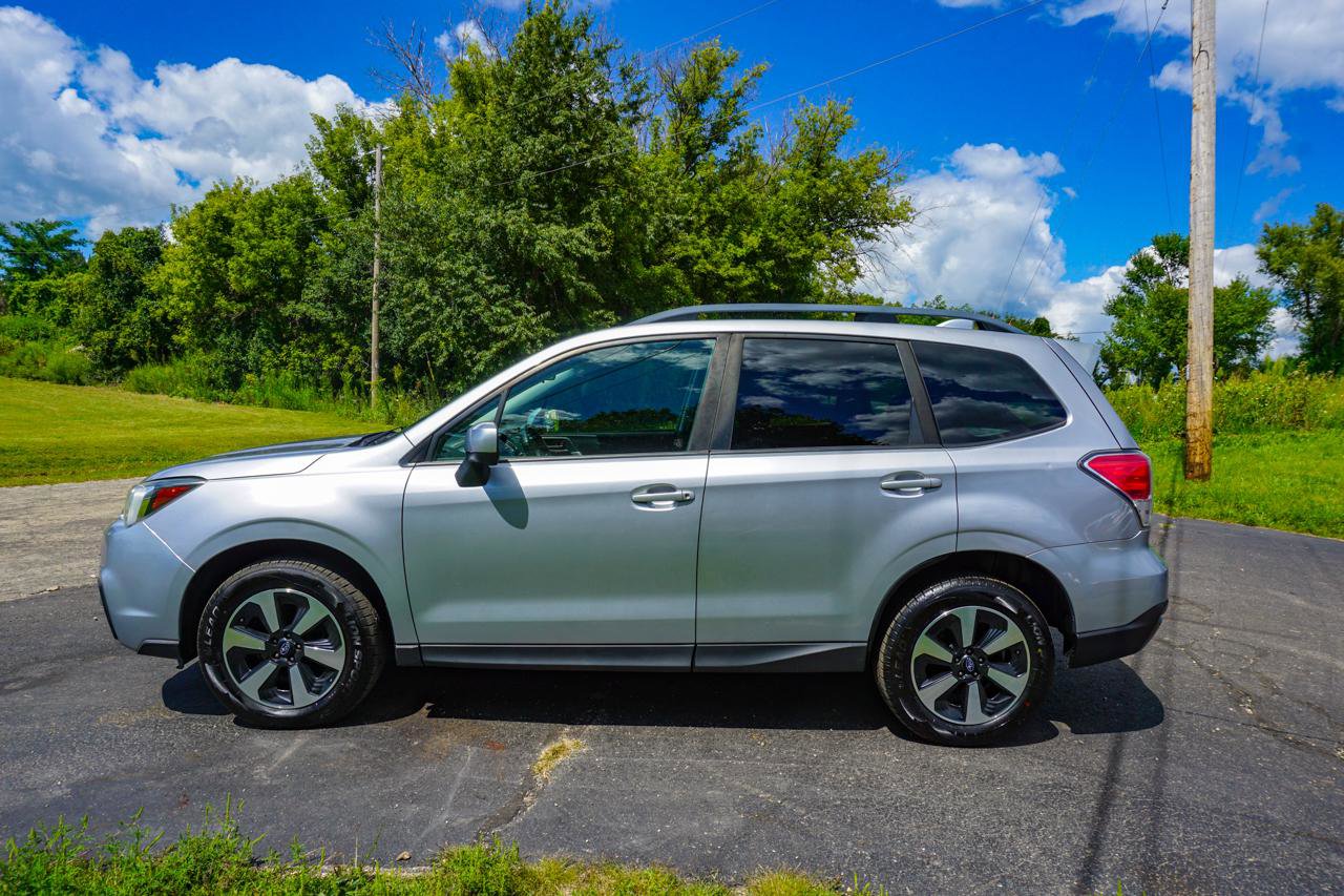 Used 2017 Subaru Forester 2.5i Premium w/ All-Weather Package AWD/4WD image 8