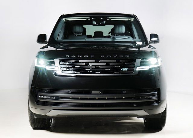 New 2026 Land Rover Range Rover SE image 8