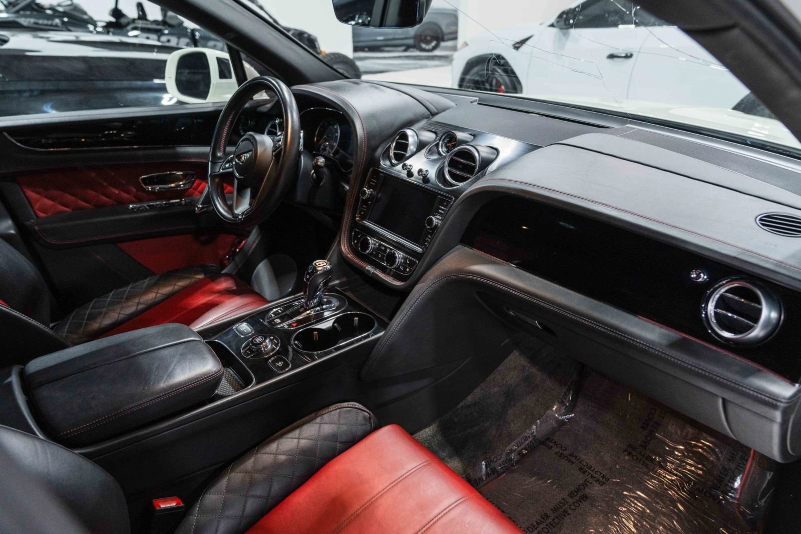 Used 2019 Bentley Bentayga AWD/4WD image 17