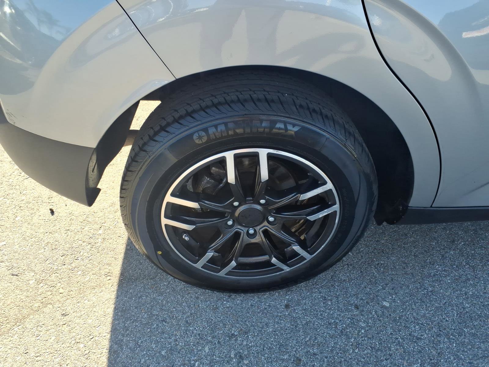 Used 2022 Kia Soul LX image 4