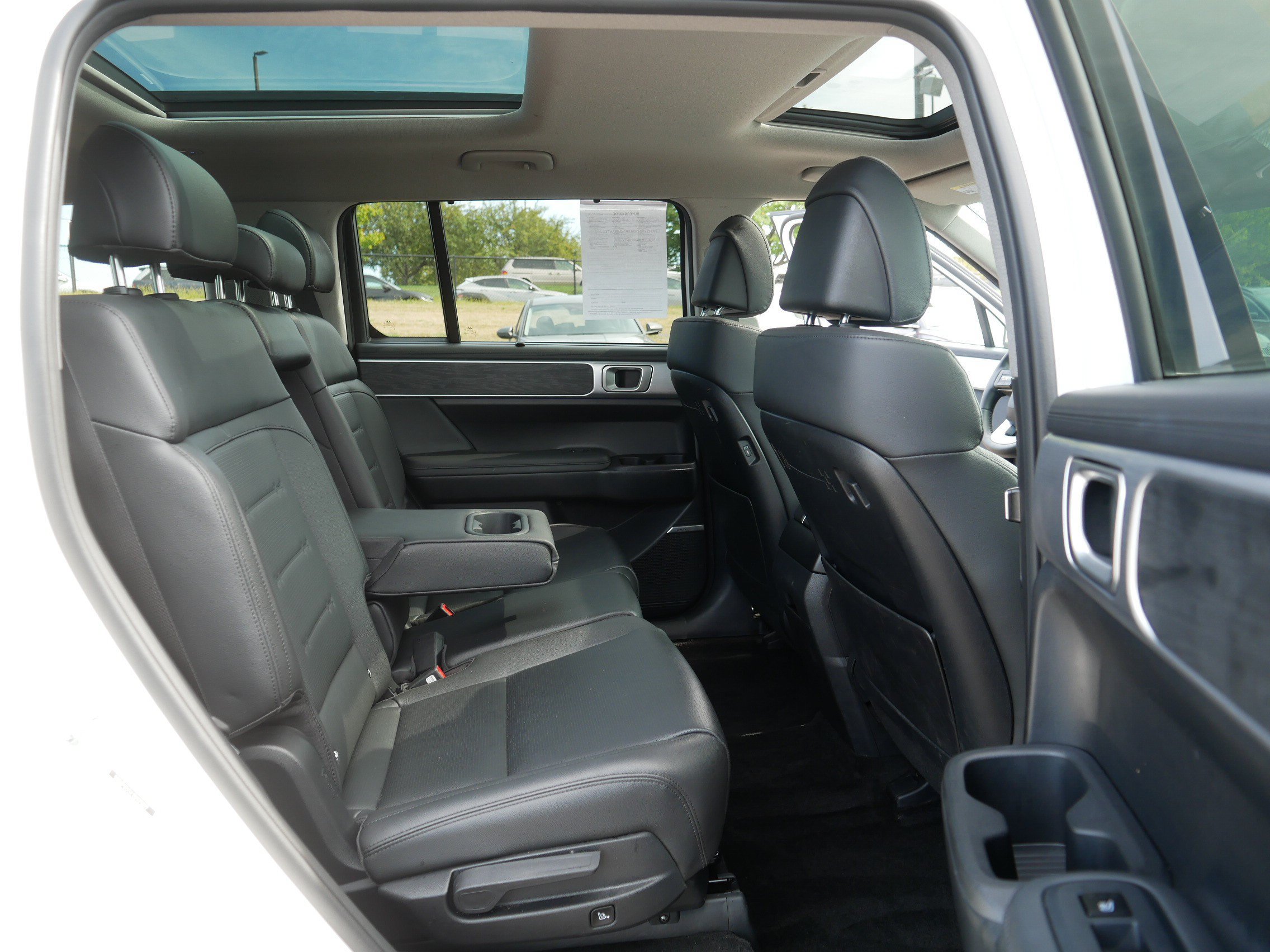 Used 2025 Hyundai Santa Fe Limited AWD/4WD image 18
