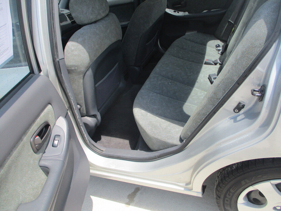 Used 2003 Hyundai Elantra GLS FWD image 23