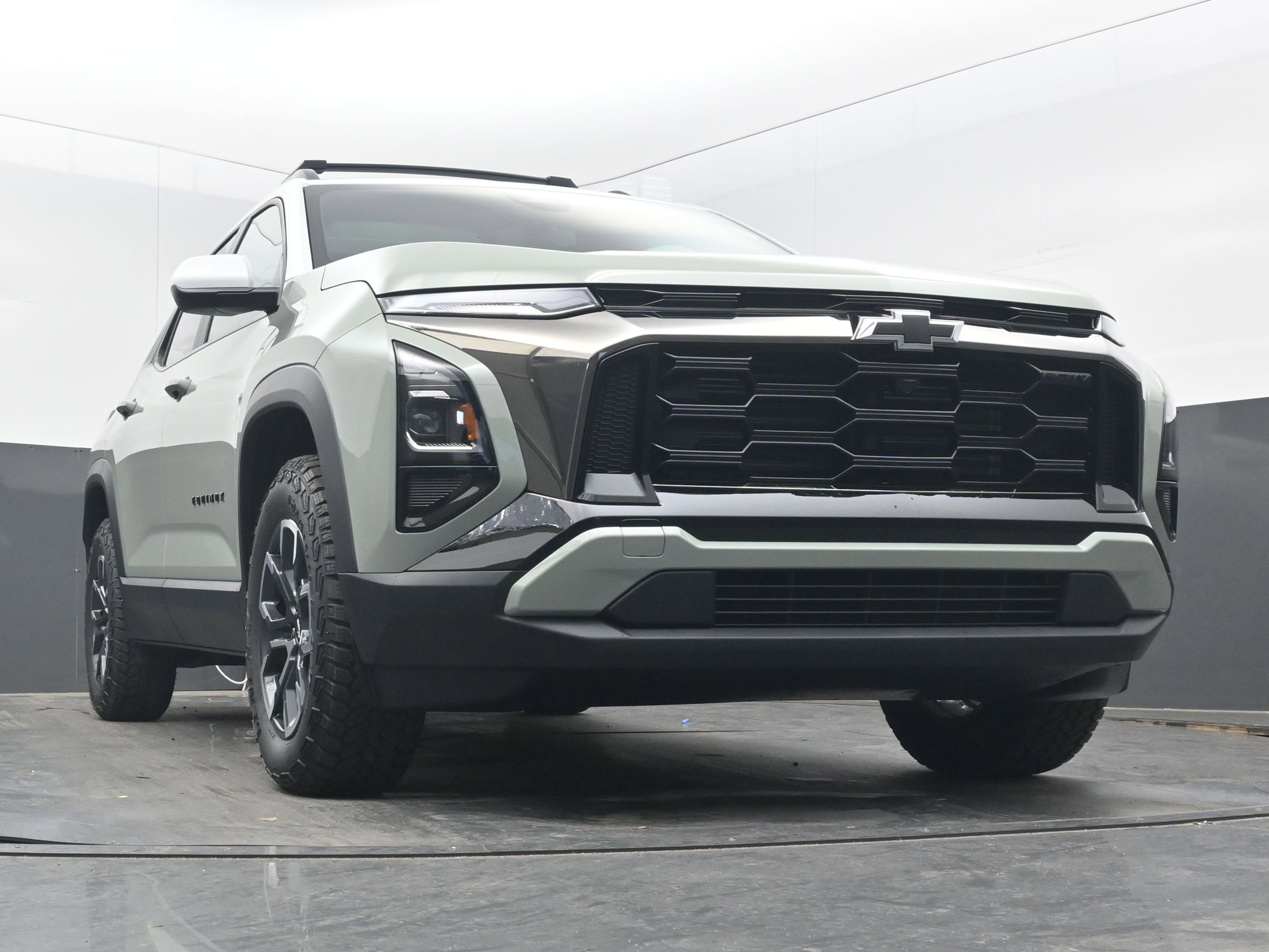 Used 2026 Chevrolet Equinox ACTIV w/ LPO, Floor Liner Package image 26