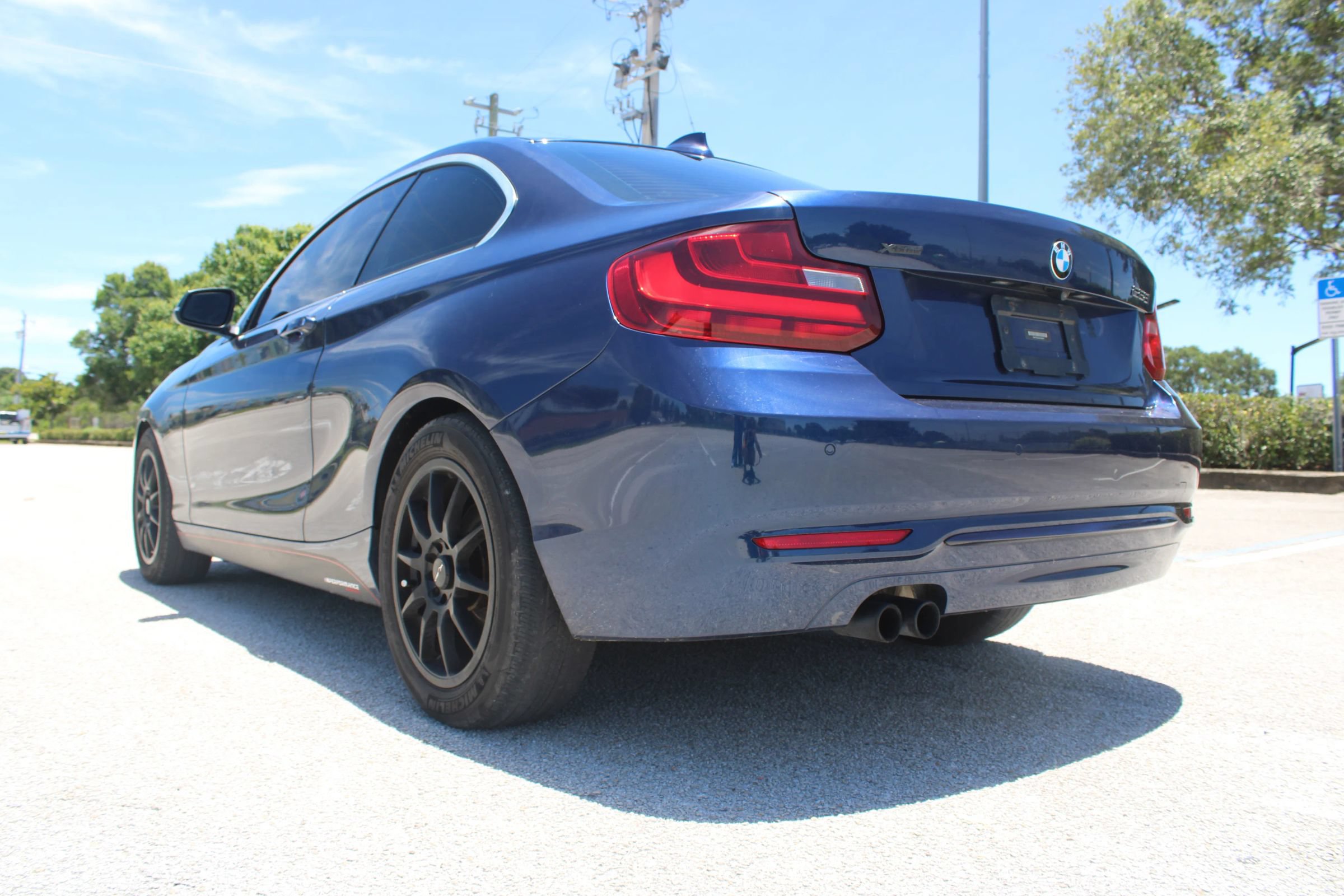 Used 2016 BMW 228i xDrive Coupe AWD/4WD image 8