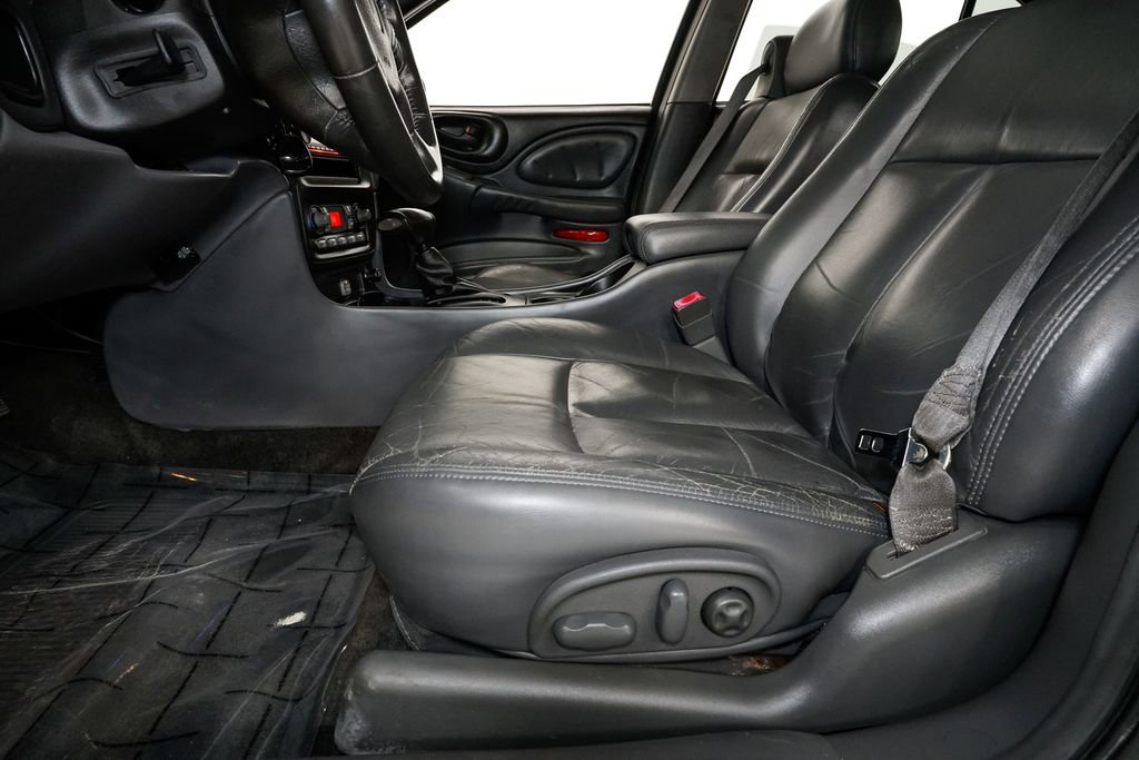 Used 2003 Pontiac Bonneville SSEi image 12