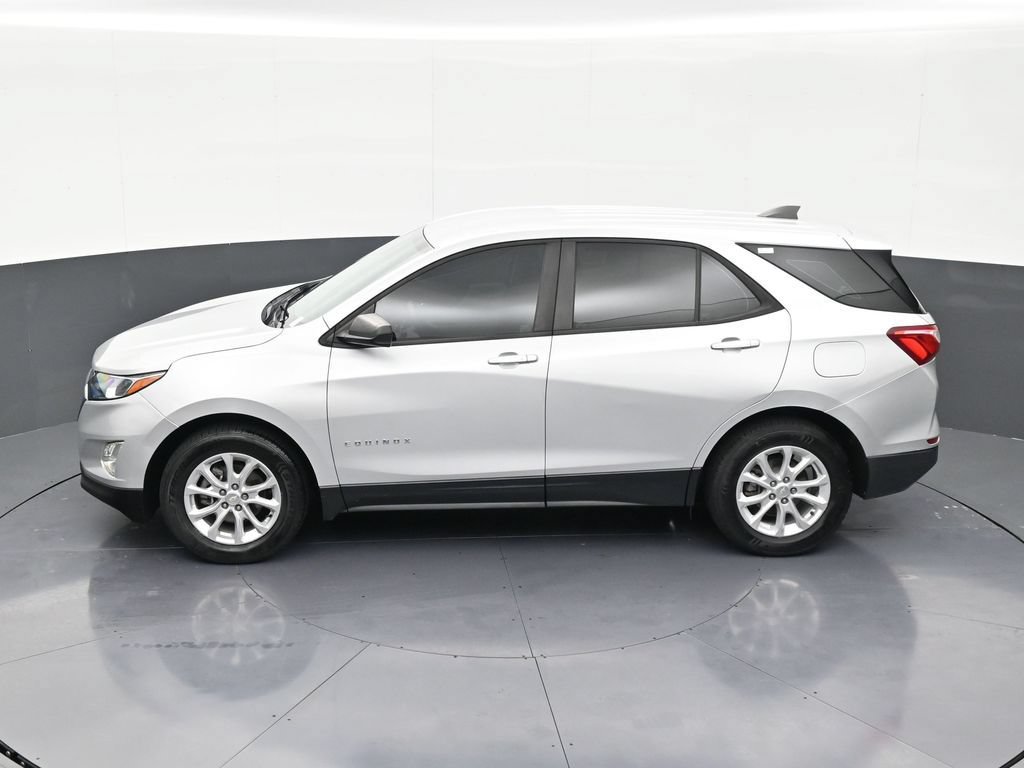Used 2020 Chevrolet Equinox LS FWD image 13