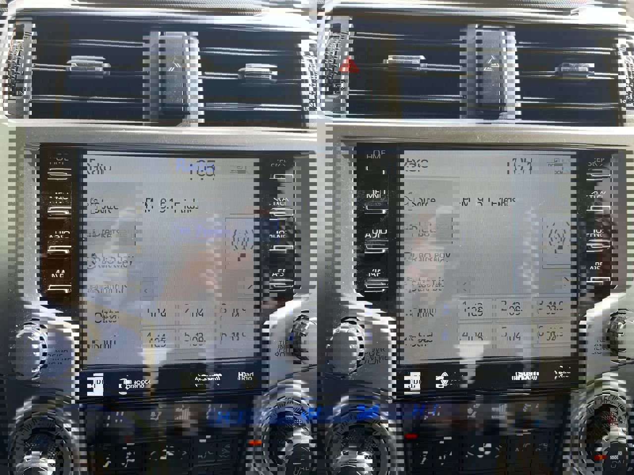 Used 2023 Toyota 4Runner Limited image 23