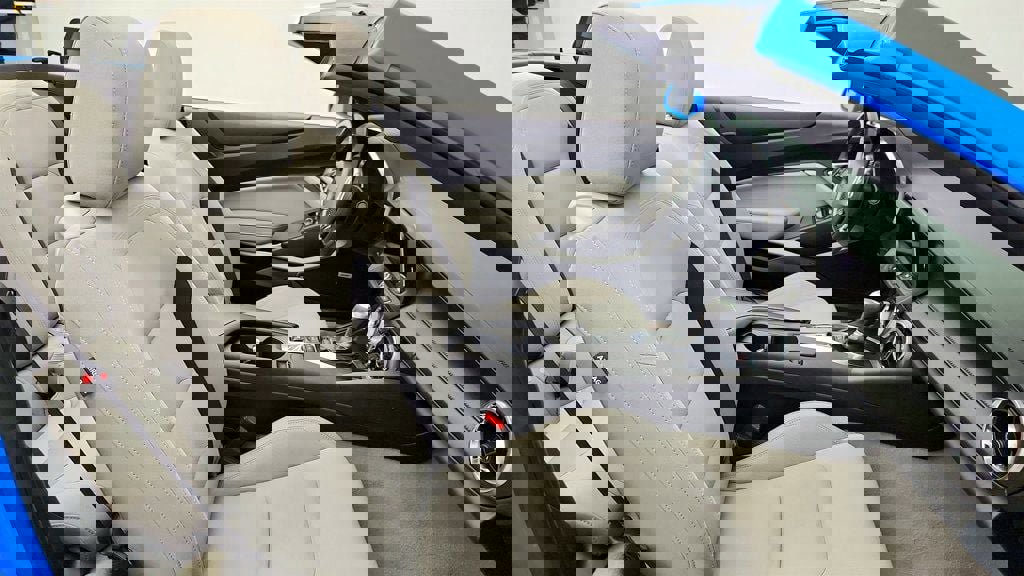 Used 2022 Chevrolet Camaro LT w/ Technology Package image 24