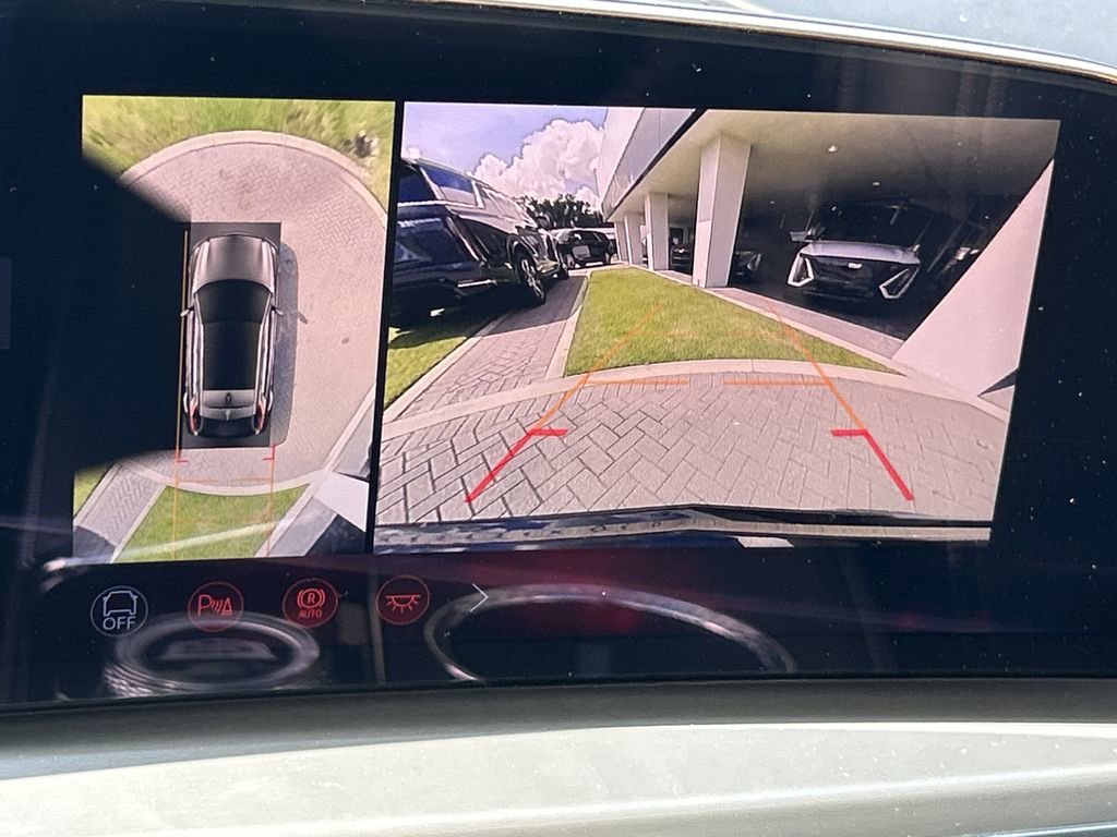 New 2026 Cadillac Lyriq V AWD/4WD image 24