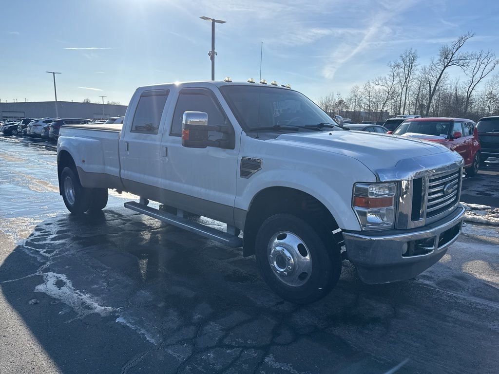 Used 2010 Ford F350 Lariat image 3