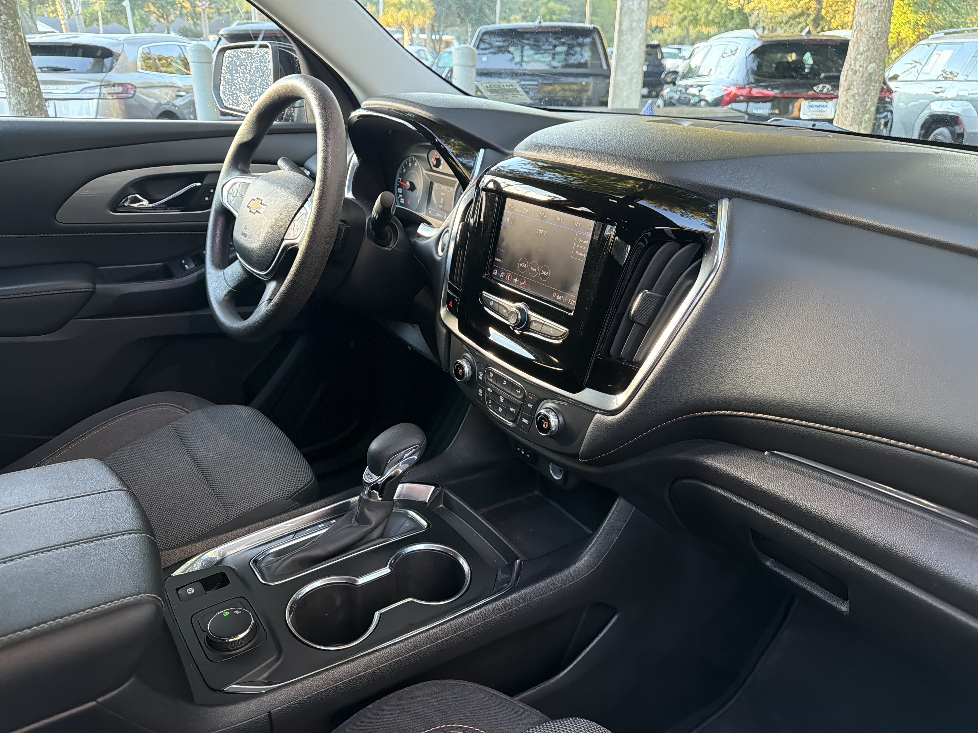 Used 2021 Chevrolet Traverse LS FWD image 44