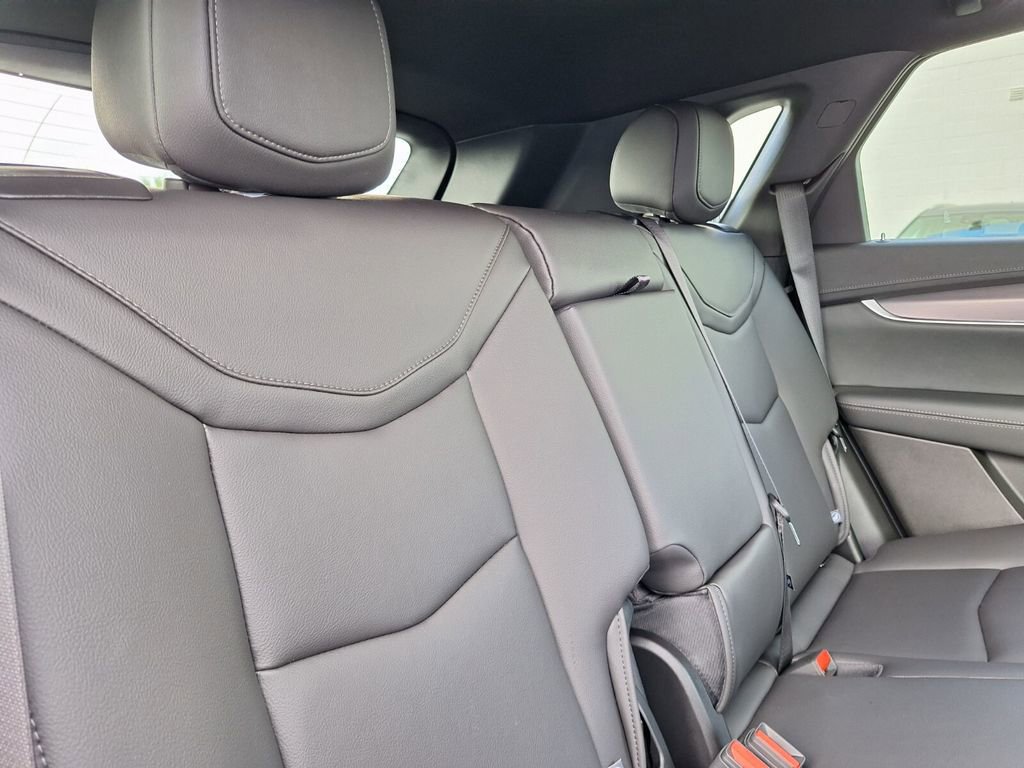 New 2026 Cadillac XT5 Luxury w/ LPO, Floor Liner Package image 27
