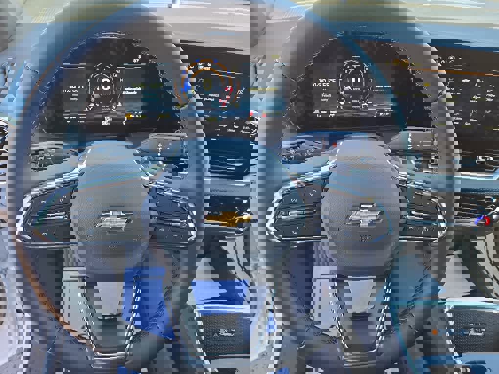 New 2026 Chevrolet Equinox LT w/ Convenience Package II image 16