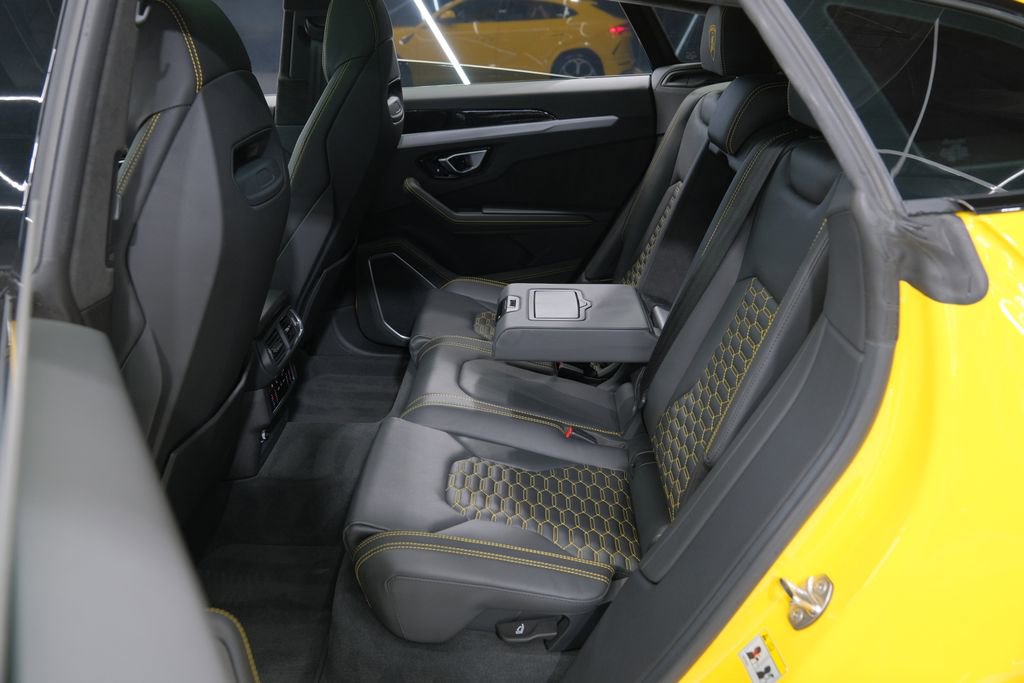 Used 2022 Lamborghini Urus image 31