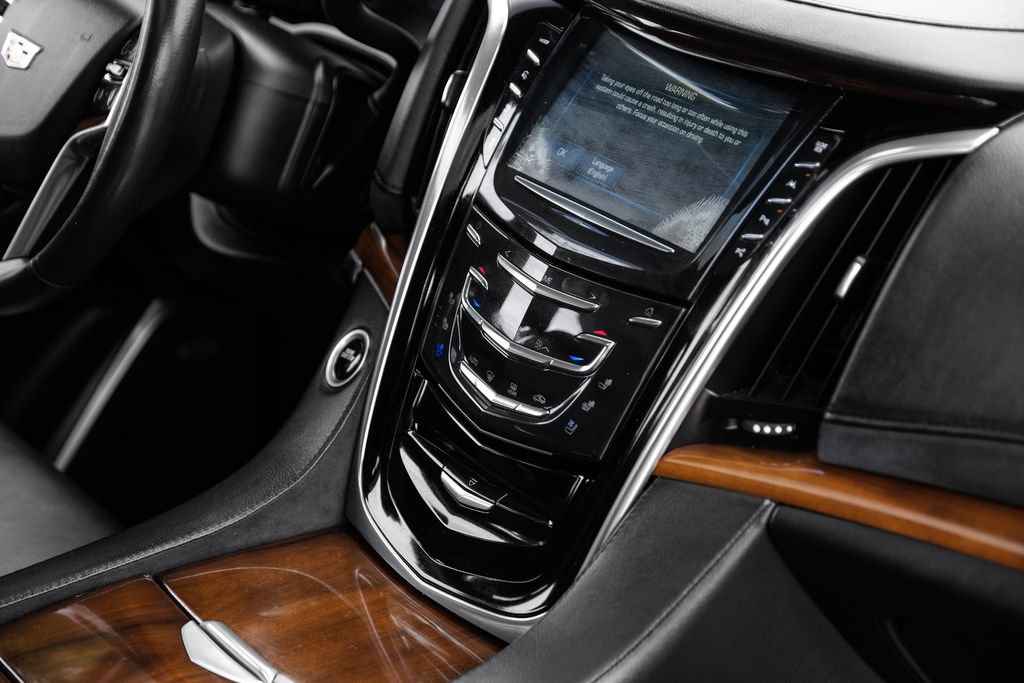 Used 2019 Cadillac Escalade ESV Premium Luxury RWD image 22