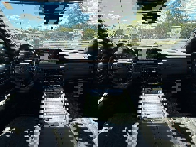 New 2025 Nissan Armada PRO-4X image 21