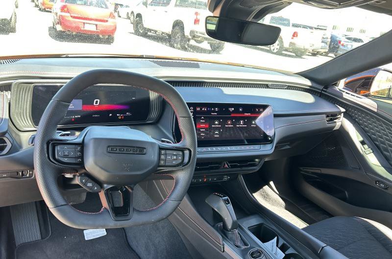 Used 2026 Dodge Charger Scat Pack w/ Blacktop Package AWD/4WD image 4