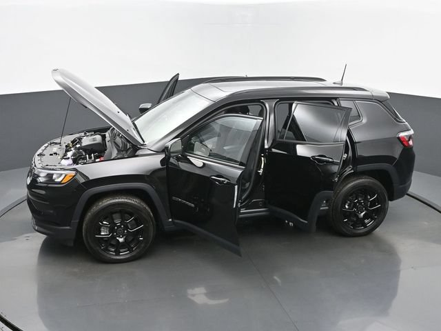 New 2025 Jeep Compass Latitude w/ Sun & Sound Group AWD/4WD image 63