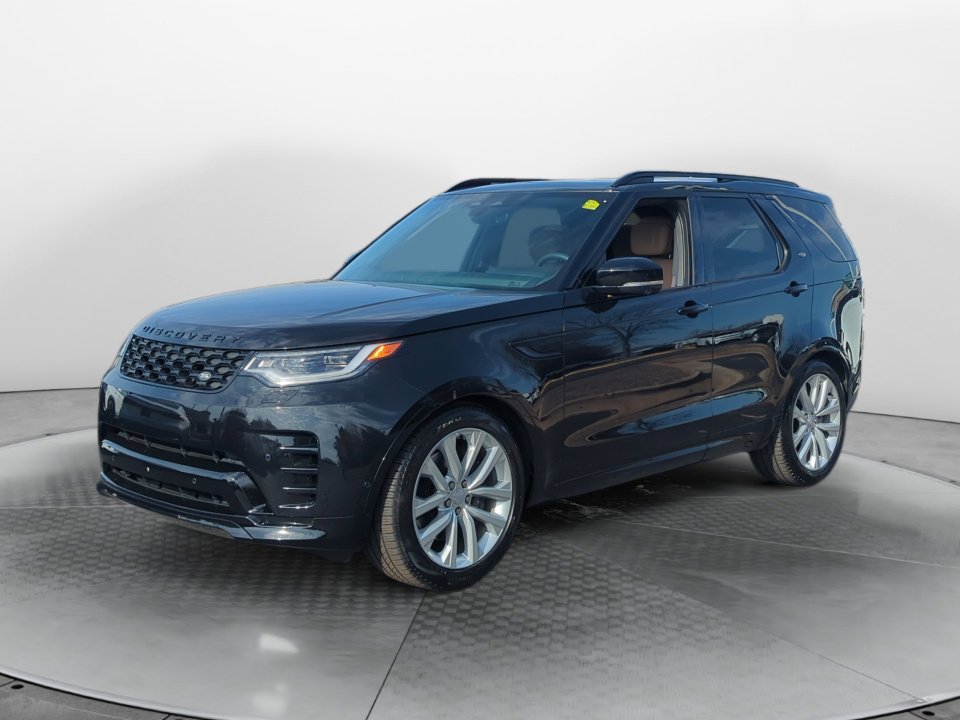 Certified 2024 Land Rover Discovery Dynamic SE image 1