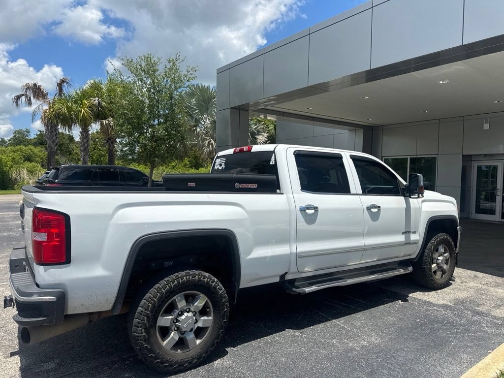Used 2019 GMC Sierra 2500 SLT w/ Duramax Plus Package AWD/4WD image 3