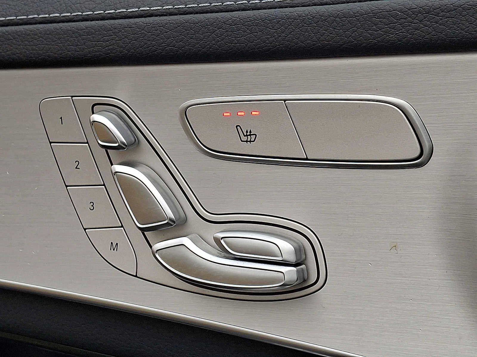 Certified 2021 Mercedes-Benz GLC 43 AMG 4MATIC image 24