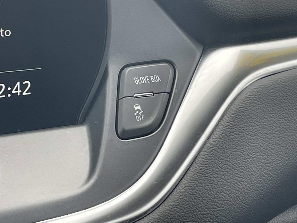 Used 2024 Chevrolet Blazer LT w/ Convenience Package image 16