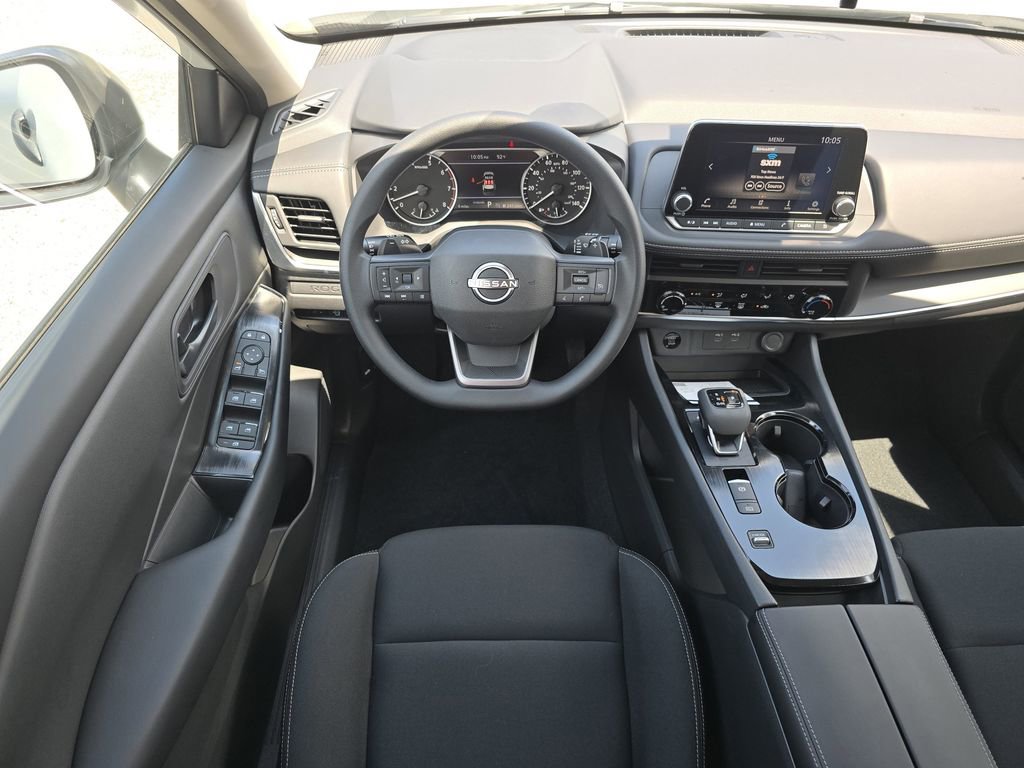 Used 2025 Nissan Rogue S image 24