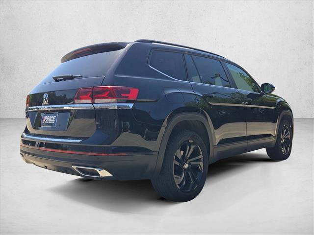 Used 2023 Volkswagen Atlas SE w/ Black Wheel Package FWD image 5