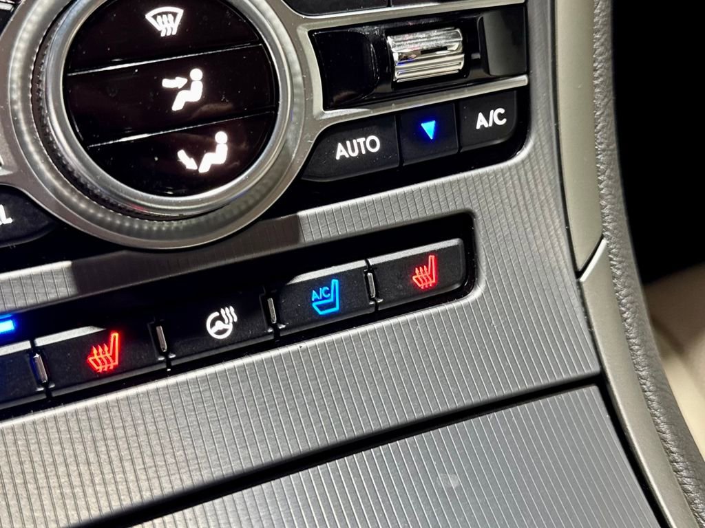 Used 2020 Lincoln MKZ Reserve w/ Elements Package image 24