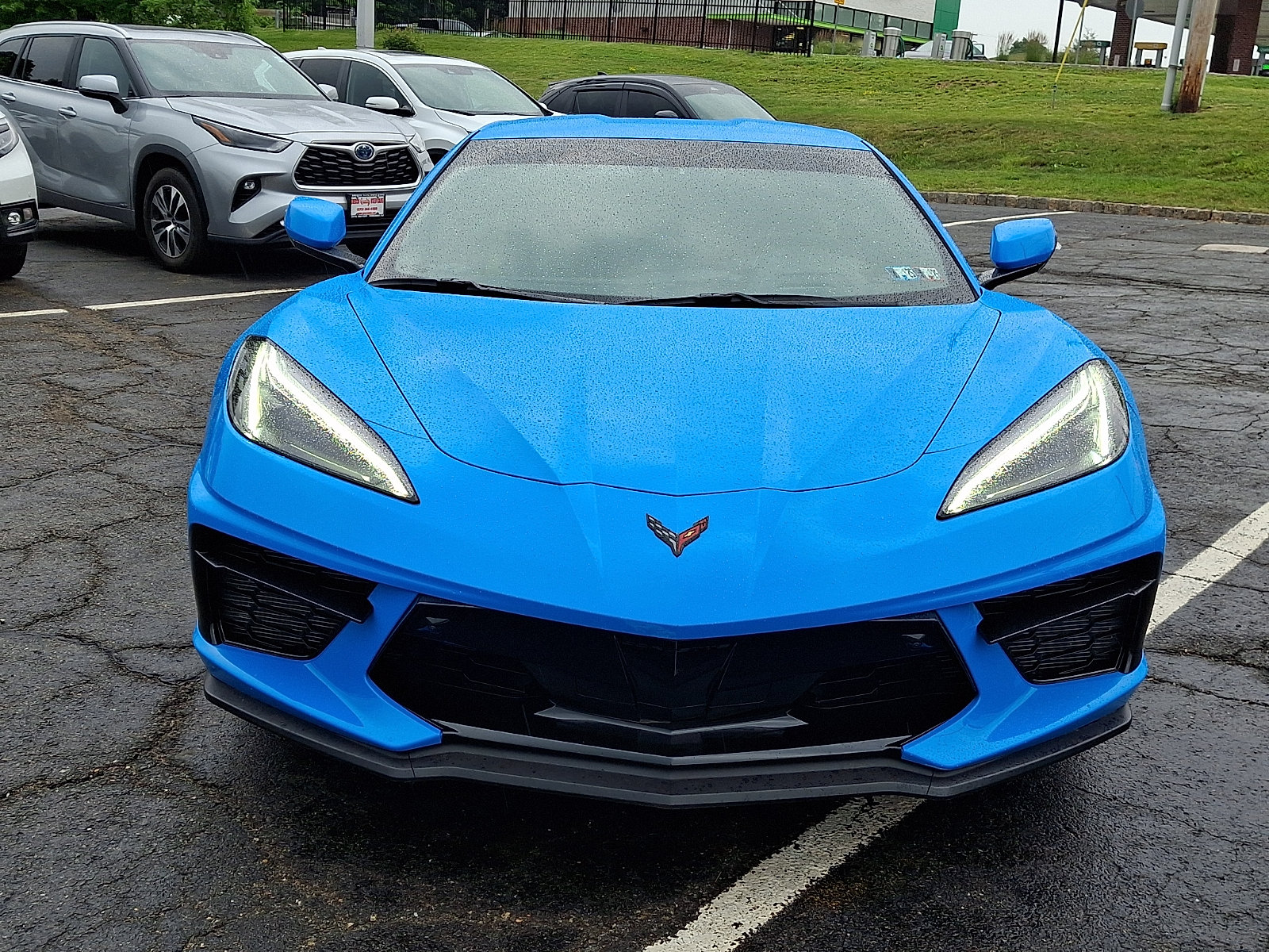 Used 2023 Chevrolet Corvette Stingray Preferred Cpe w/ Z51 Performance Package RWD image 3