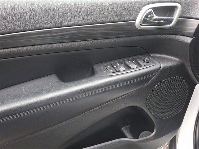 Used 2021 Jeep Grand Cherokee Laredo X image 12