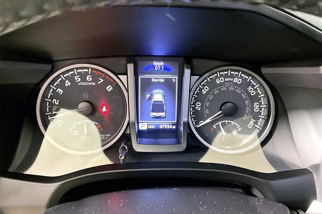 Used 2021 Toyota Tacoma TRD Sport image 16