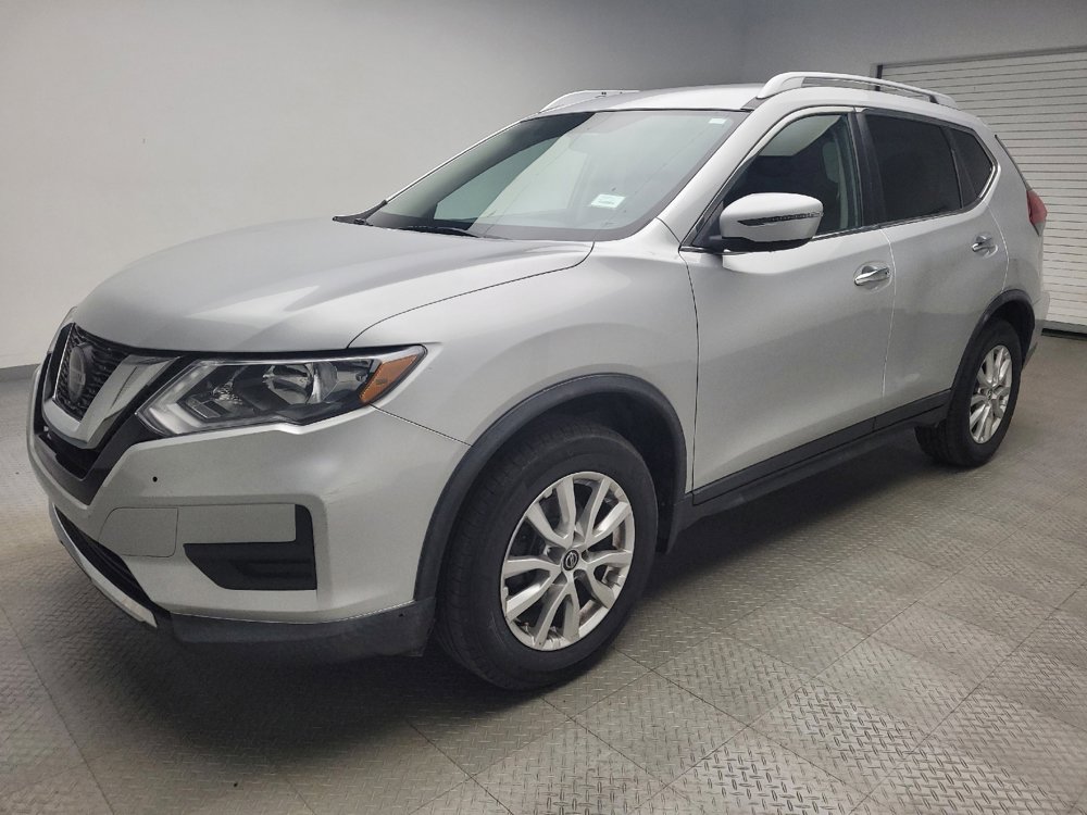 Used 2018 Nissan Rogue SV image 2