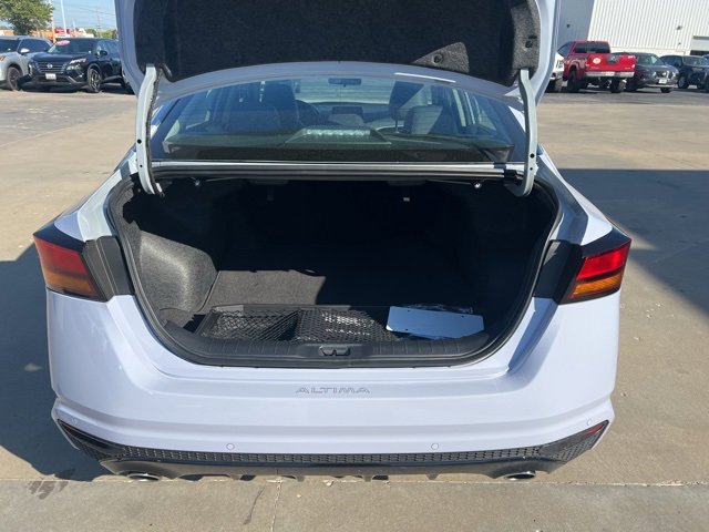 New 2025 Nissan Altima 2.5 SR image 8