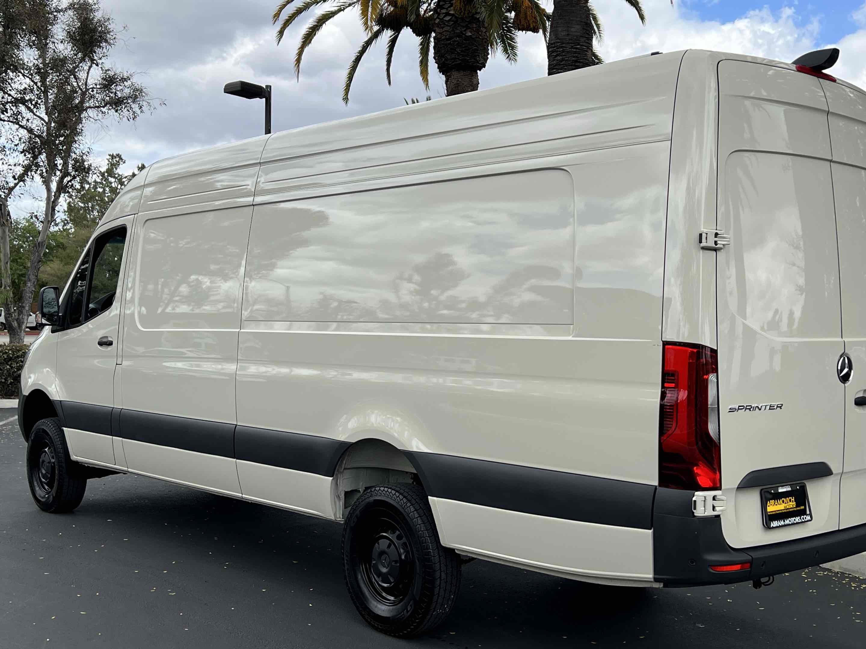 Used 2025 Mercedes-Benz Sprinter 2500 image 52