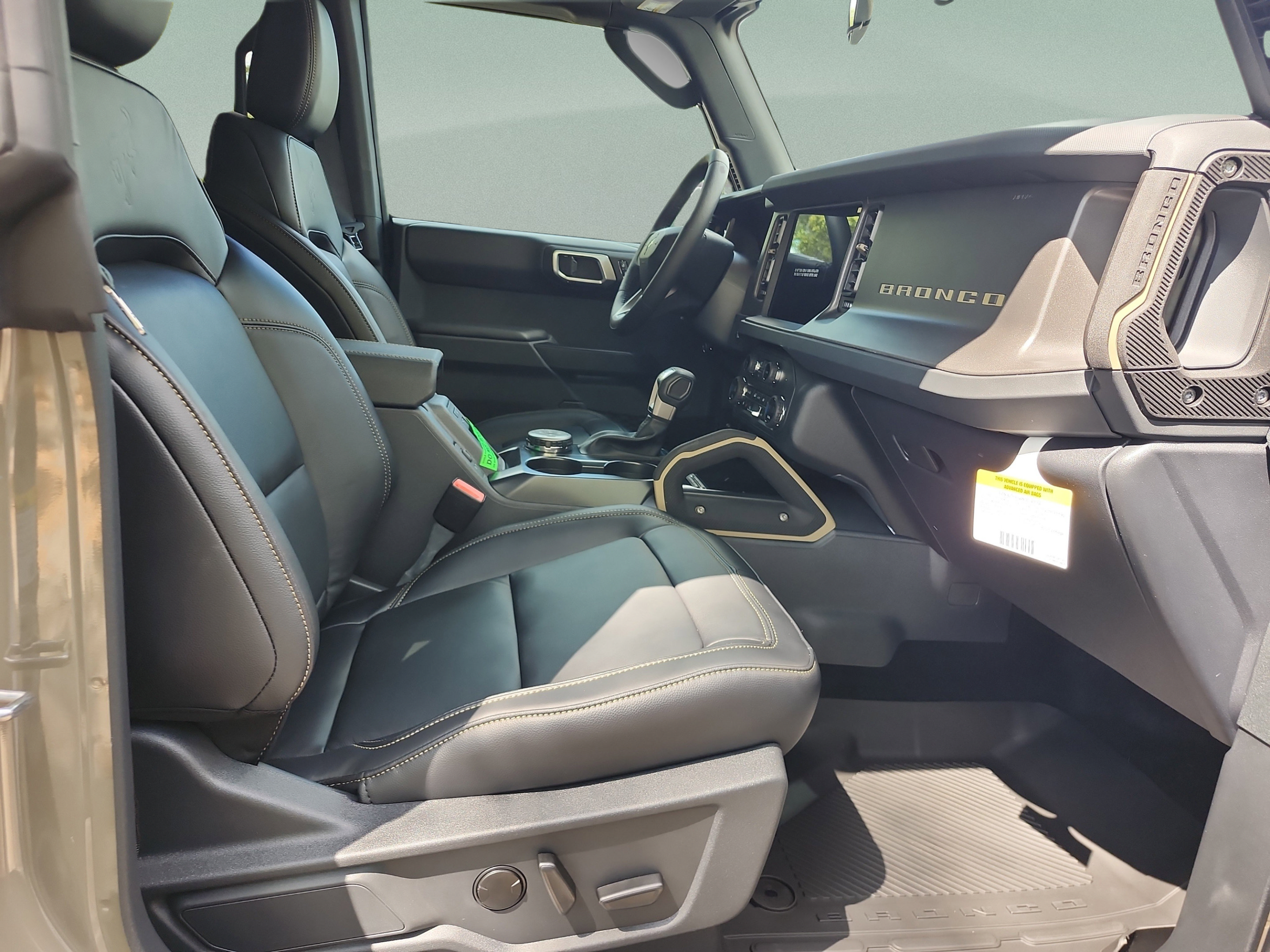 New 2026 Ford Bronco Badlands AWD/4WD image 17