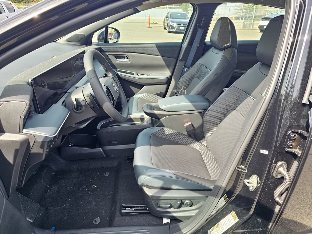 New 2026 Nissan Leaf Platinum+ FWD image 18