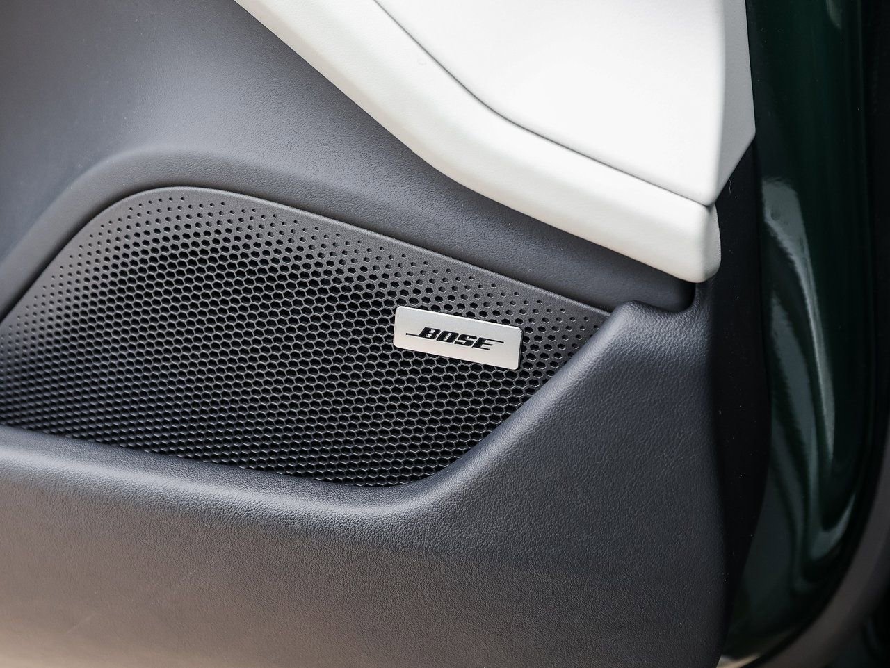 Certified 2025 Porsche Taycan 4 Cross Turismo image 22