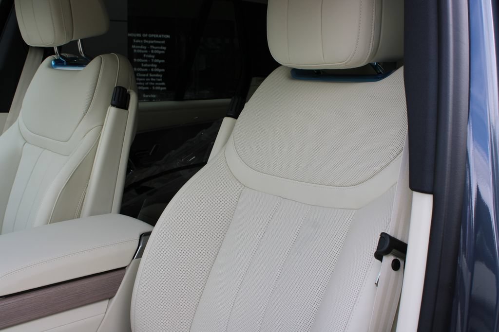 New 2026 Land Rover Range Rover SE AWD/4WD image 9
