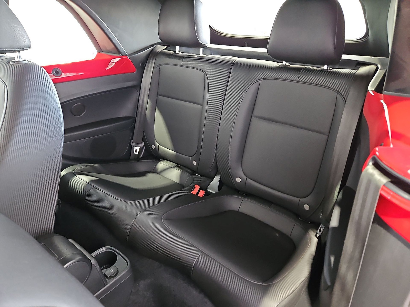 Used 2019 Volkswagen Beetle 2.0T SE FWD image 13