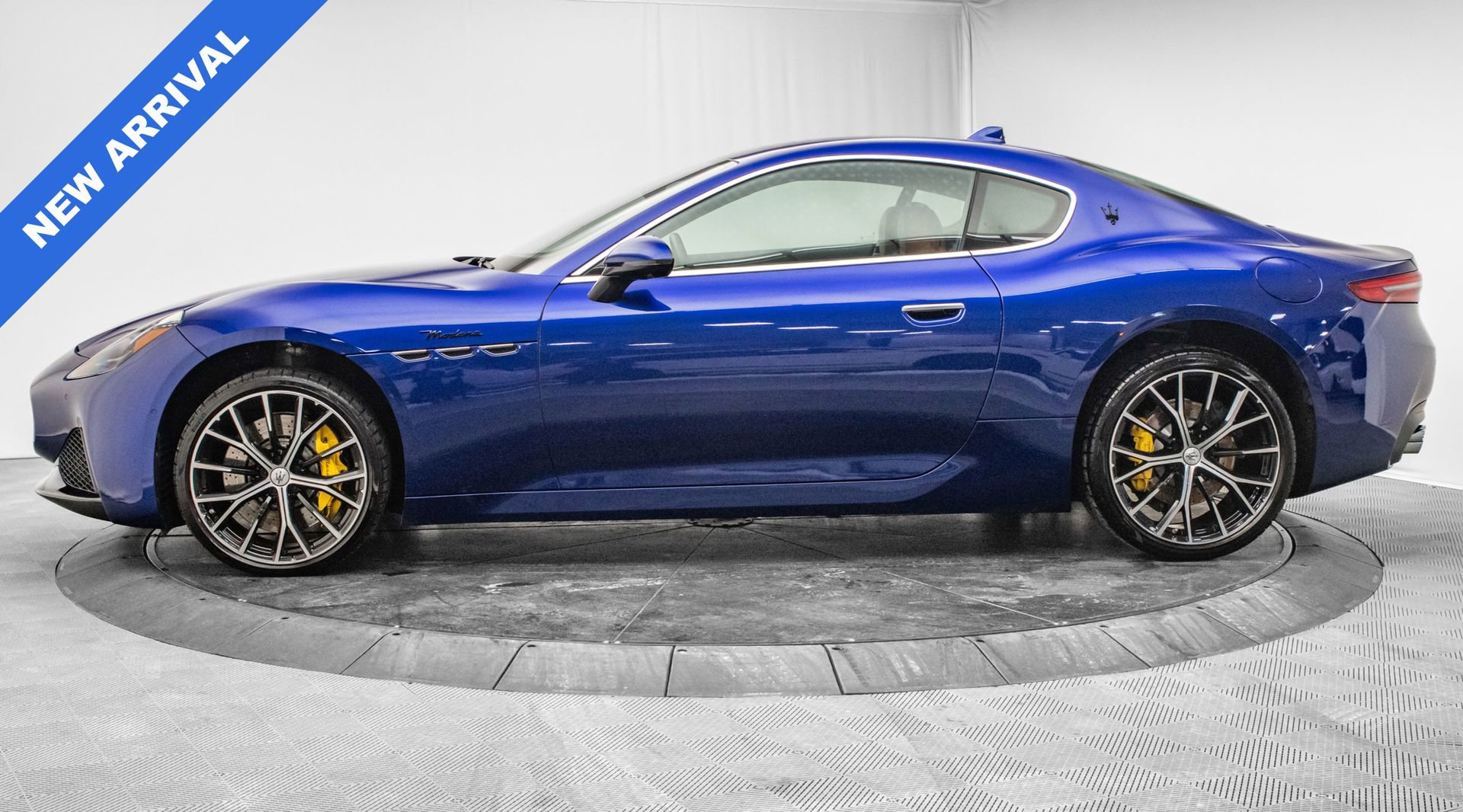 Used 2024 Maserati GranTurismo Modena image 4