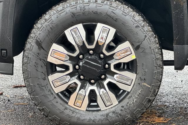 New 2026 GMC Sierra 2500 Denali w/ Denali Reserve Package AWD/4WD image 30