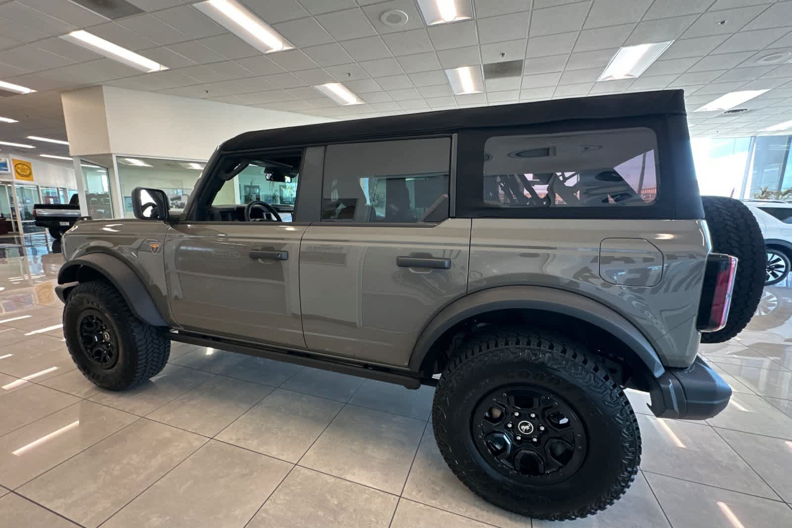 New 2026 Ford Bronco Badlands w/ Wildtrak Package AWD/4WD image 5